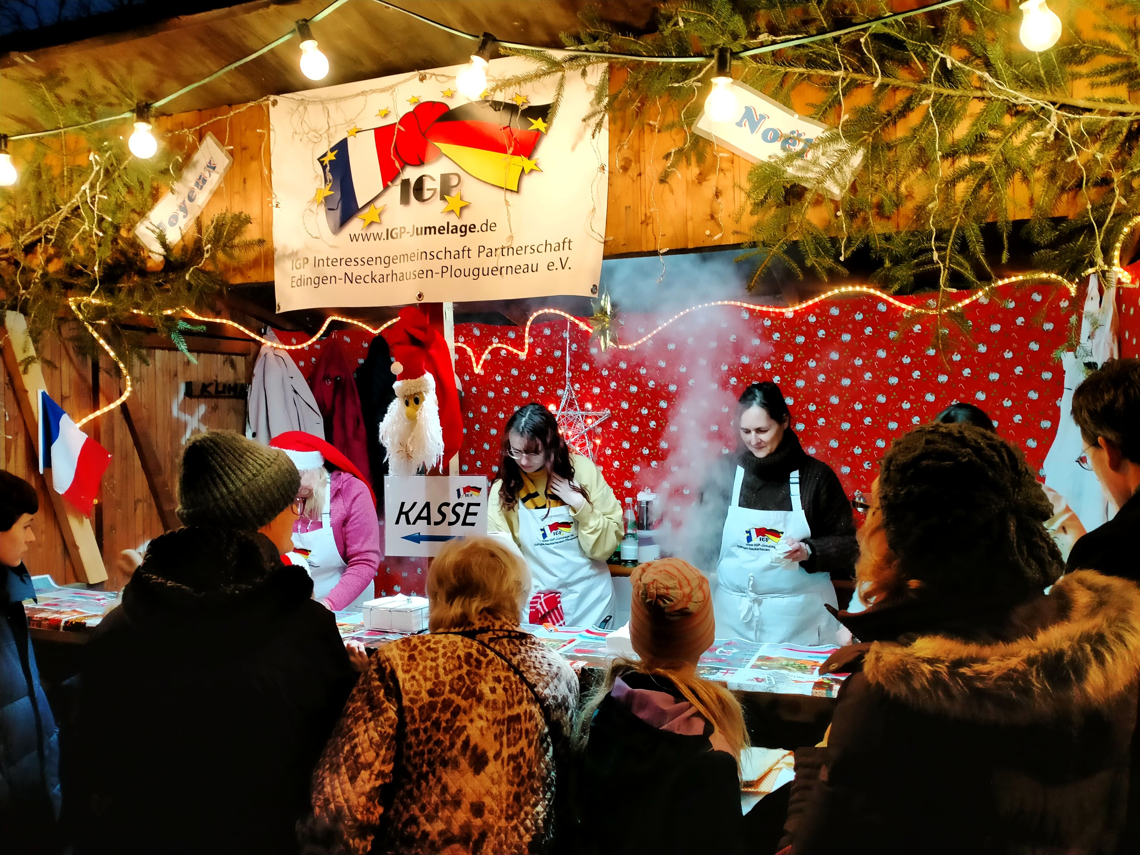 Bretonische crêperie der IGP beim weihnachtsmarkt im Schlosshof Neckarhausen
