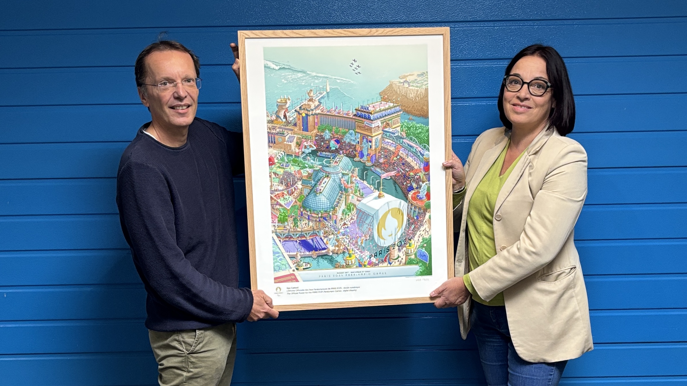 Übergabe des Gastgeschenkes