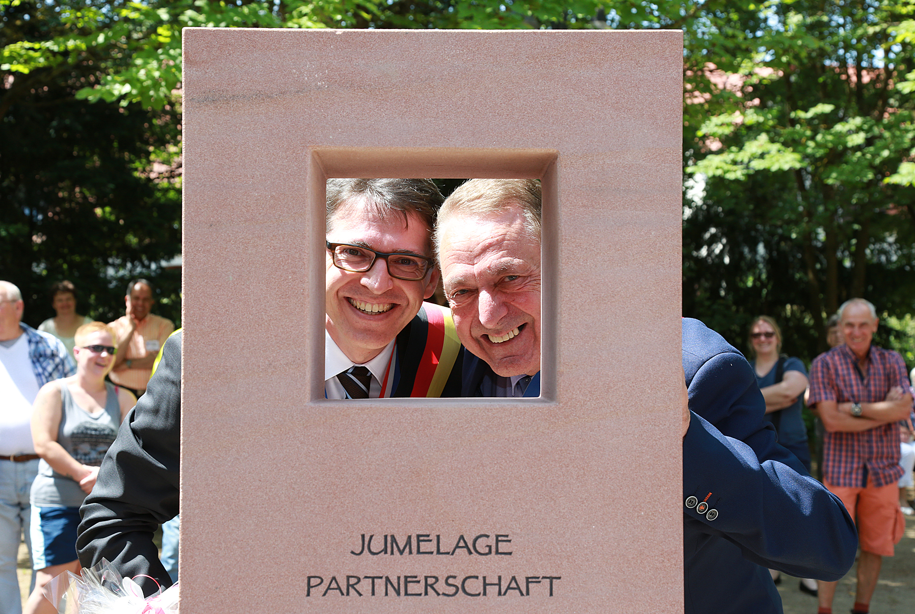 De g. à dr. : Rainer Gräßle, Maire de la commune de Talheim et Jean-Paul Diringer, Maire de Soultzmatt-Wintzfelden