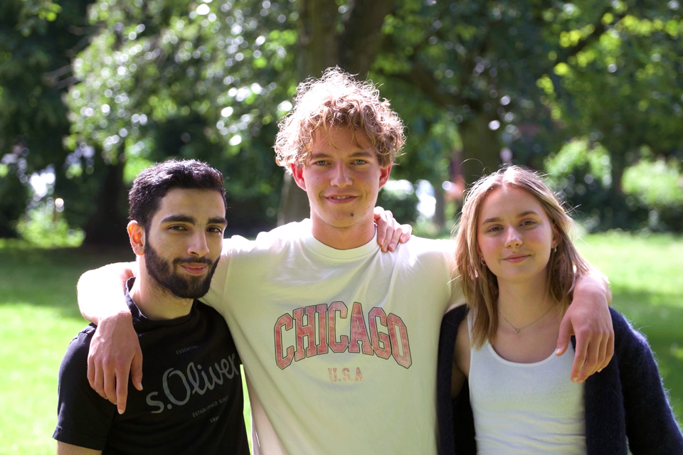 Sara, Daniel et Josef, élèves au Mataré Gymnasium Meerbusch