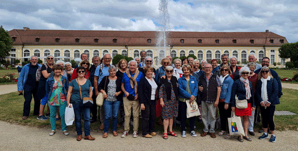 L'Amicale des Amis d’Ansbach devant L'Orangerie, Ansbach juillet 2022