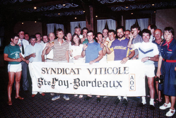 Dégustation du vin de « Sainte-Foy-Bordeaux »